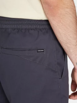 Volcom Shorts Regular Pantalon Frickin Homme Gris Foncé -Magasin d'usine Volcom 324a61d13ffe32ec6e931cdcdfffde49 scaled