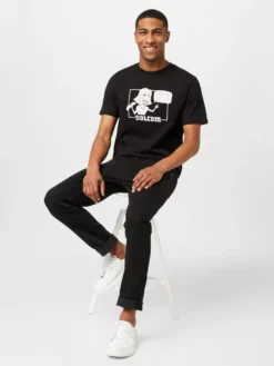 Volcom T-shirts T-Shirt Karen Homme Noir -Magasin d'usine Volcom 683753c370e9337cc9b9a31c9013cae0 scaled