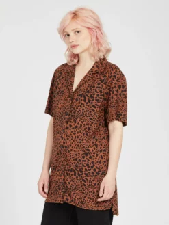 Volcom Blouses à Manches Courtes Chemisier Dino Femme Marron -Magasin d'usine Volcom a9941554b26e23e852c81c72e105d661 scaled