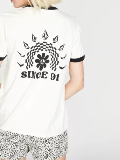 Volcom T-shirts T-shirt Femme Blanc -Magasin d'usine Volcom fab786a8794cdc2bd7085a757aedf2ee scaled